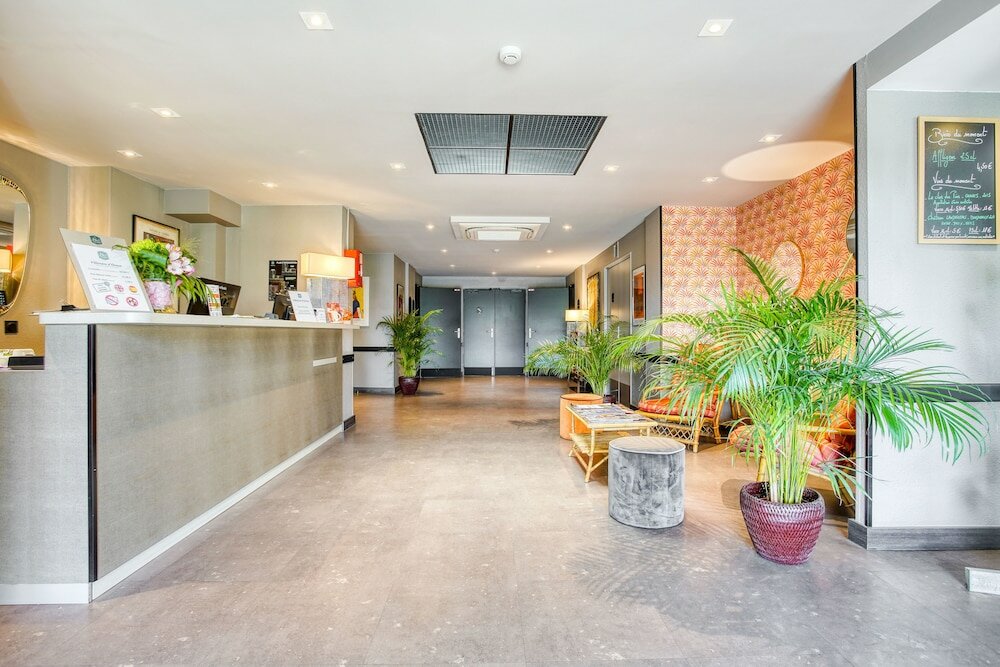 Фото Kyriad Bordeaux Sud - Villenave d'Ornon