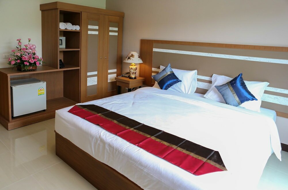 Фото Patong V Hotel