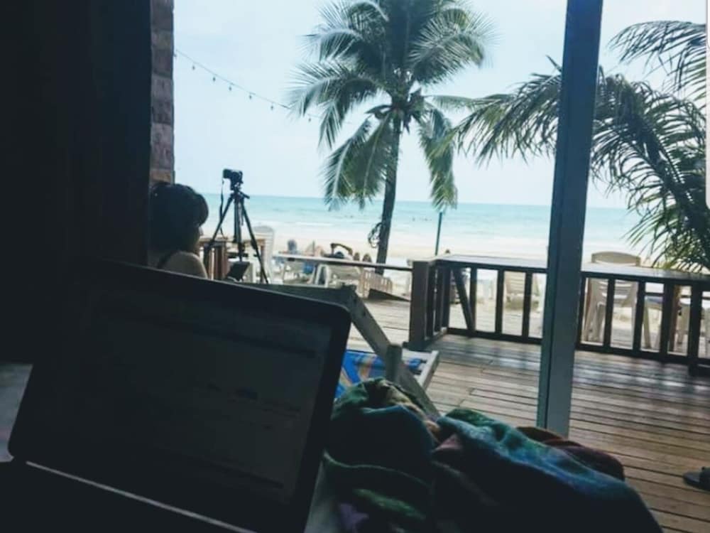 Фото Apple Beachfront Resort