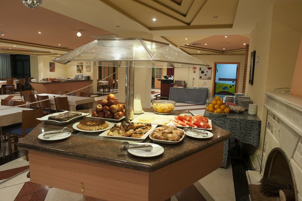 Фото Hotel Torrejoven