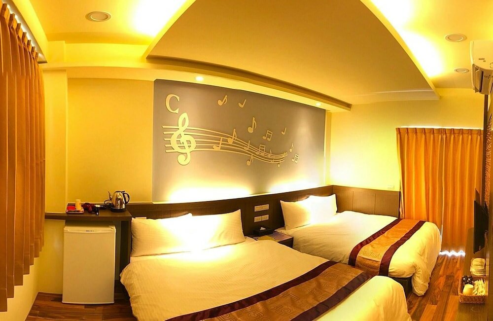 Фото отеля 2