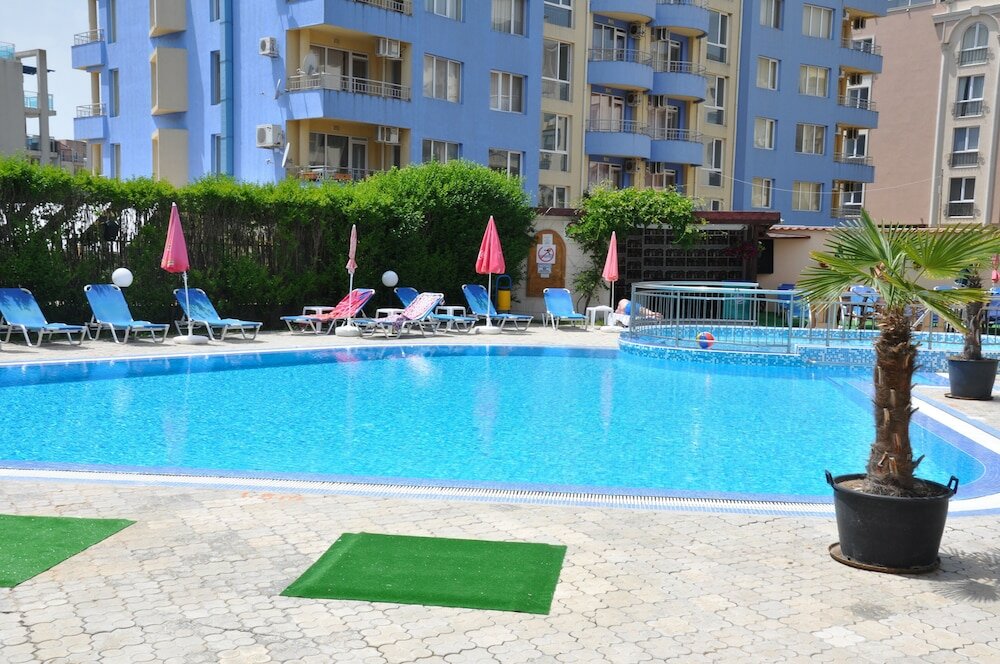 Фото Hotel BelleVille