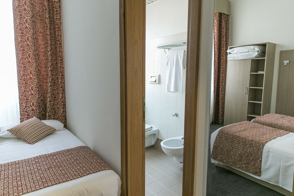 Фото Hotel Casa Valdese Roma