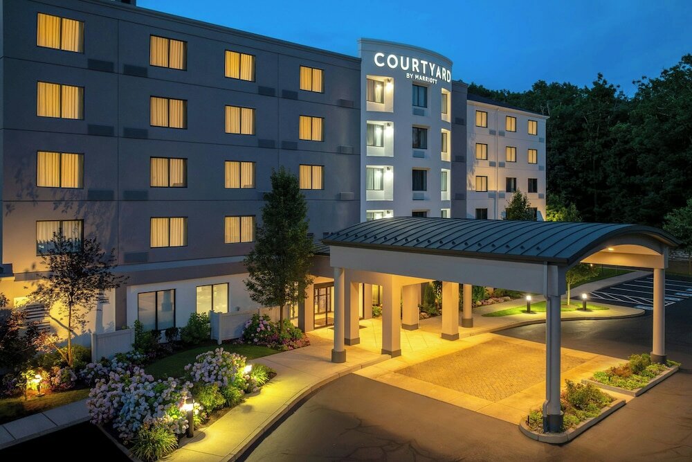 Фото Courtyard by Marriott Providence Lincoln