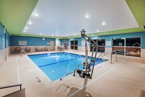 Гостиница Holiday Inn Express & Suites Lenexa - Overland Park Area, an Ihg Hotel