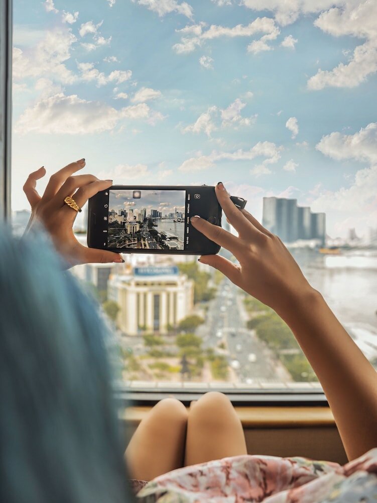 Фото Renaissance Riverside Hotel Saigon