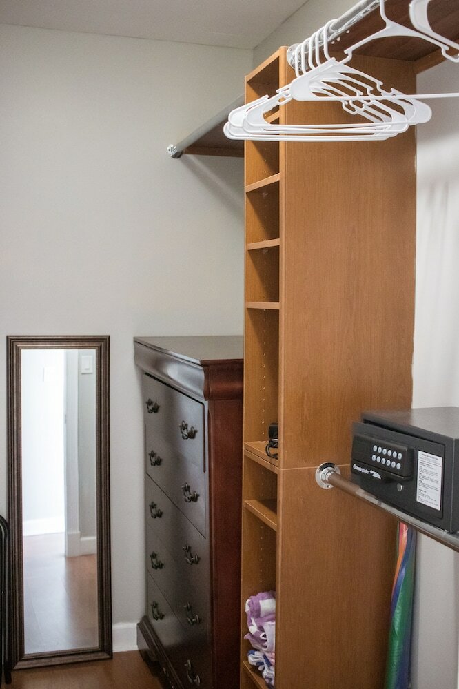 Фото Riptide Oceanfront Hotel