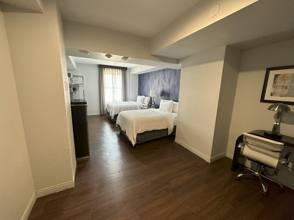 Фото Holiday Inn Express Dallas Downtown, an Ihg Hotel