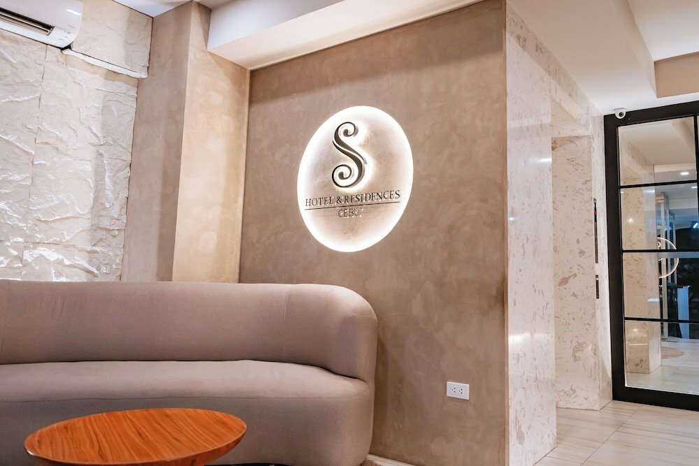 Фото S Hotel and Residences