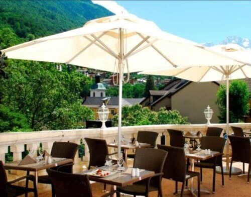 Внешний вид отеля Golf Hôtel в Бриды-ле-Бене, фото 3