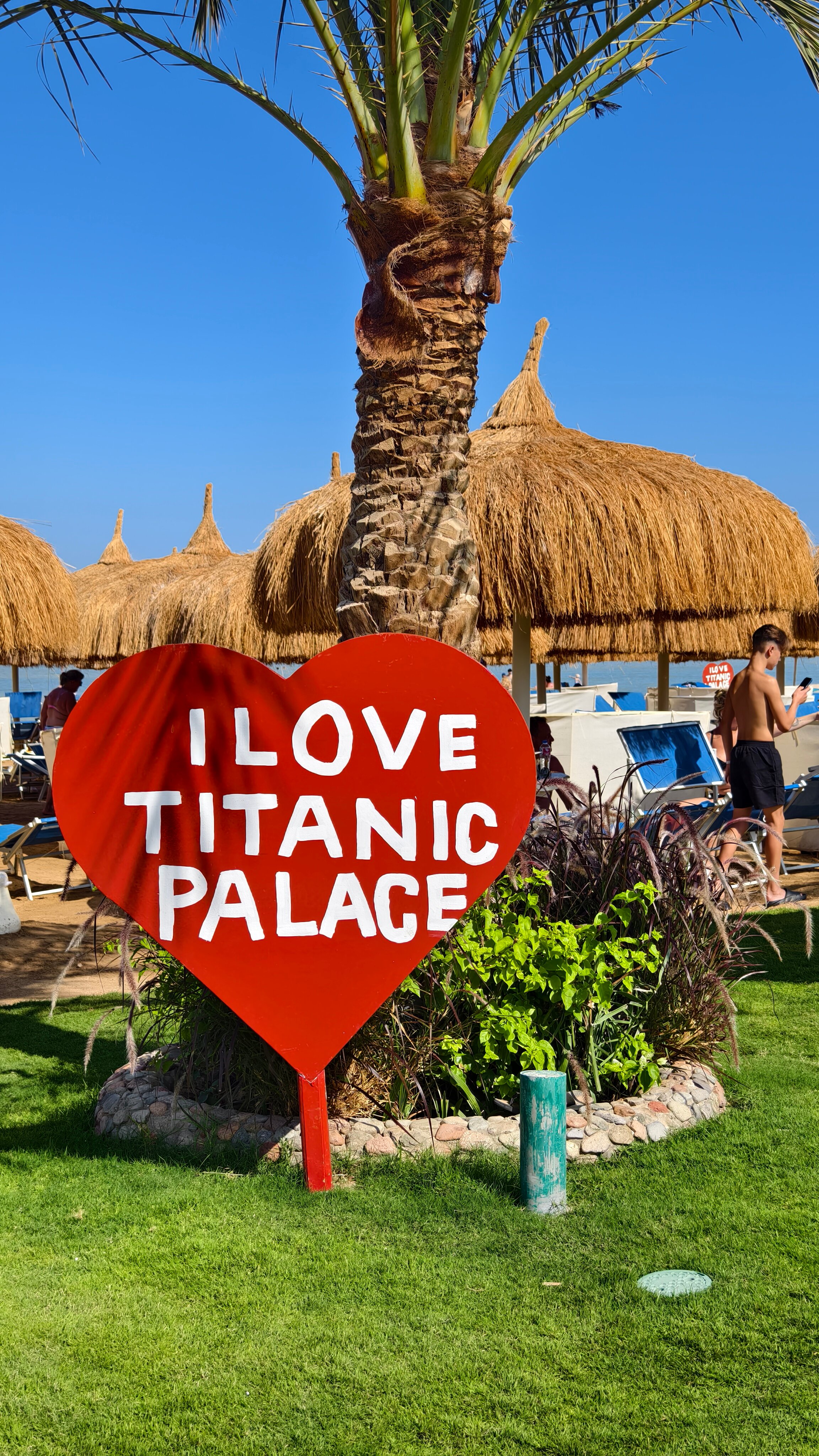 Фото Titanic Beach