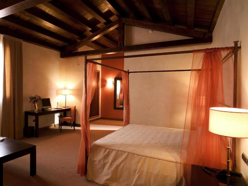 Фото Hotel Palacio San Facundo
