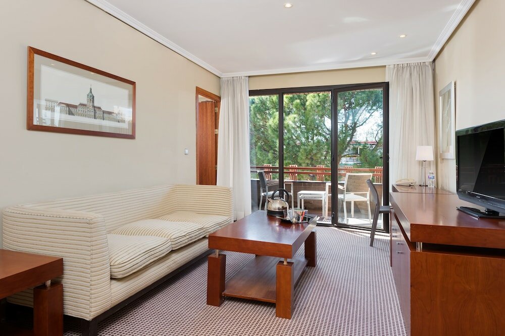 Фото Hotel Madrid Alameda Aeropuerto Affiliated by Melia