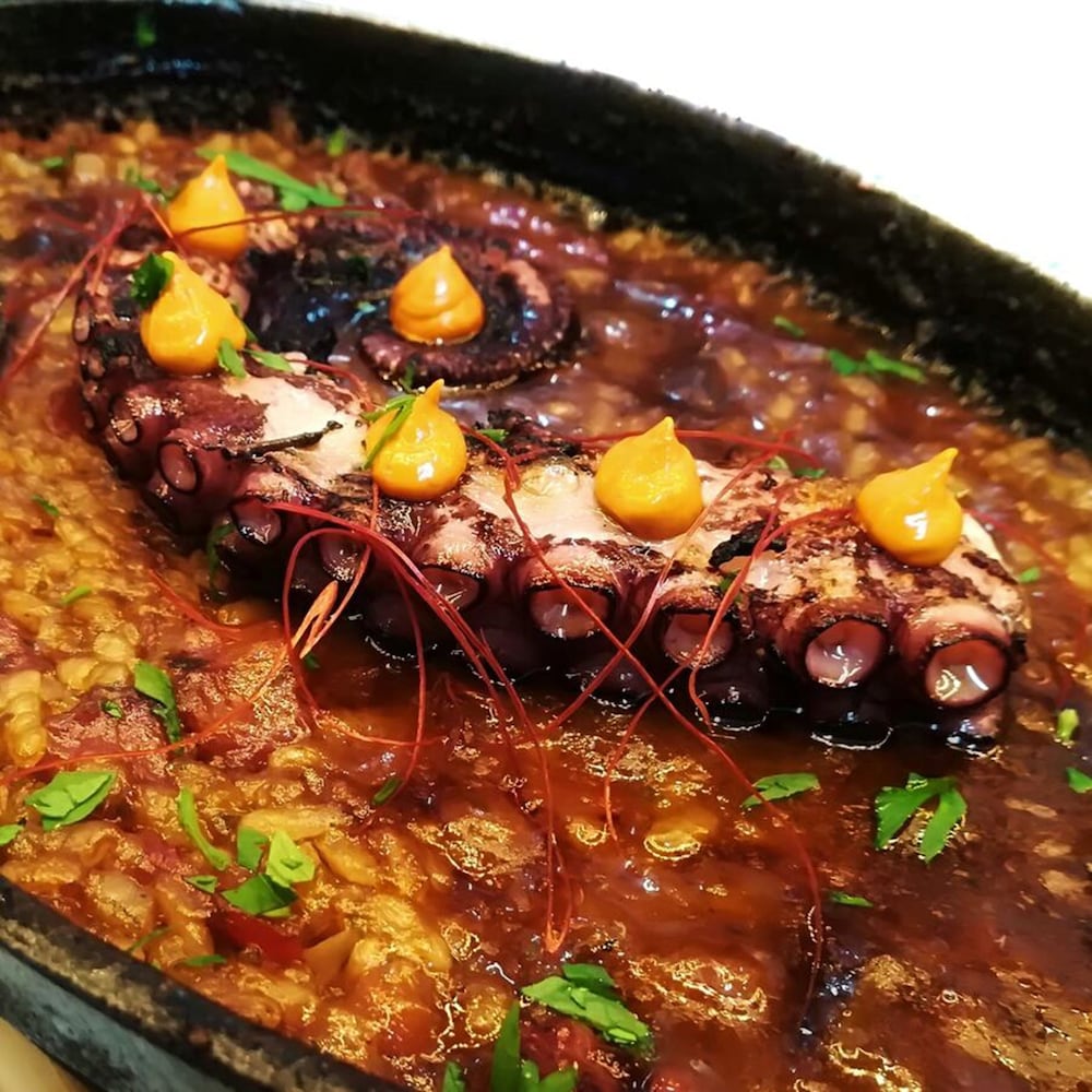 Фото Отель Axel San Sebastián - Adults Only