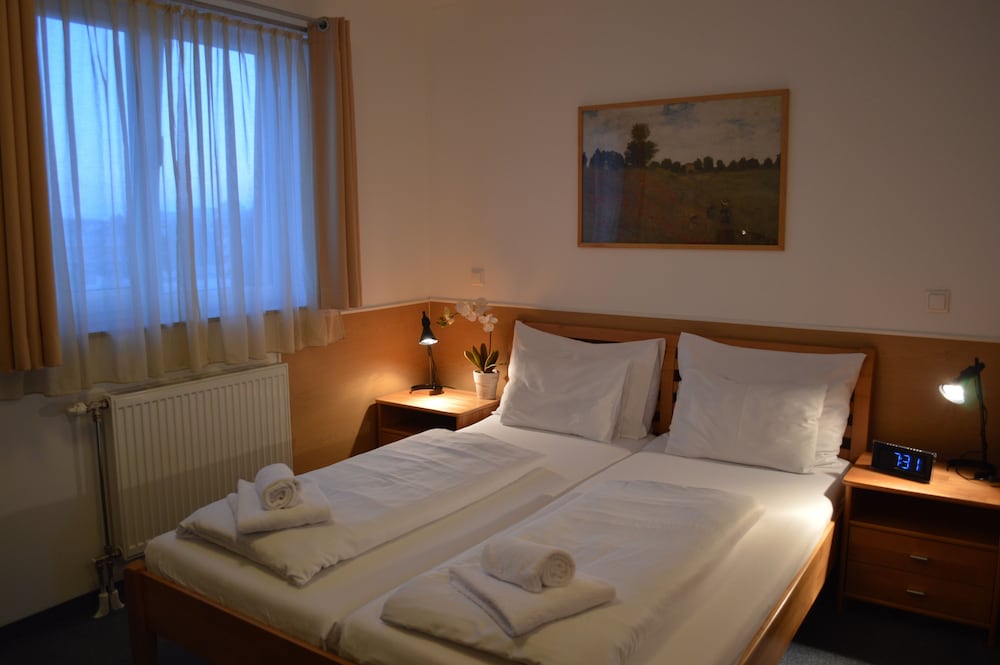 Фото Hotel Donaustadt Kagran