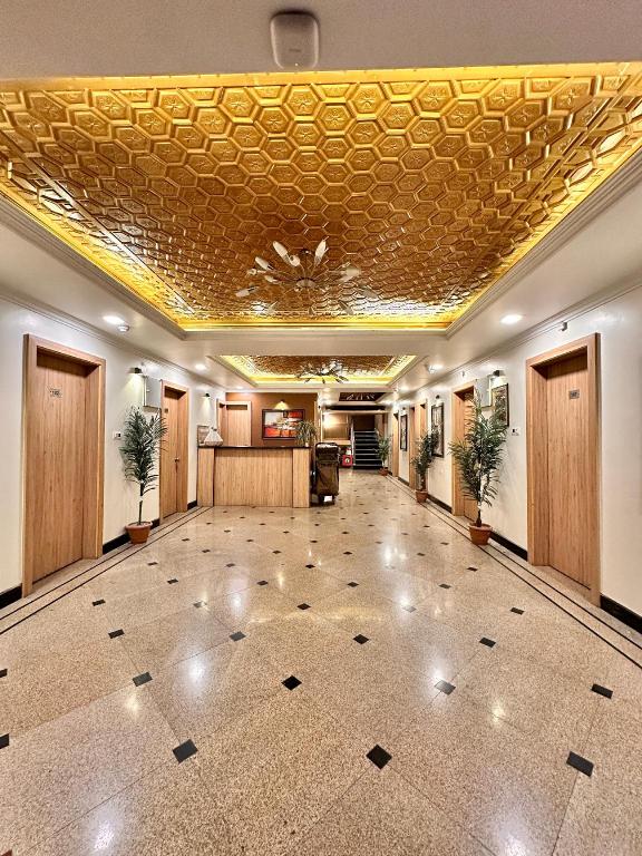 Фото Comrade Inn