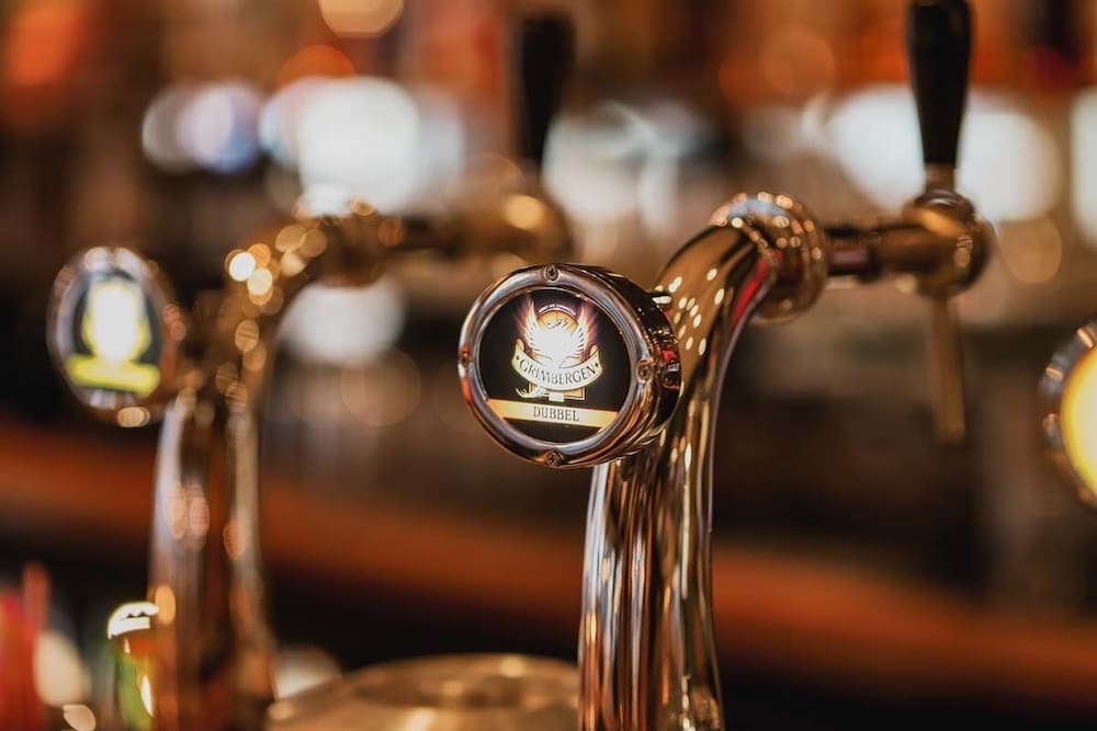 Фото Hotel Corner House