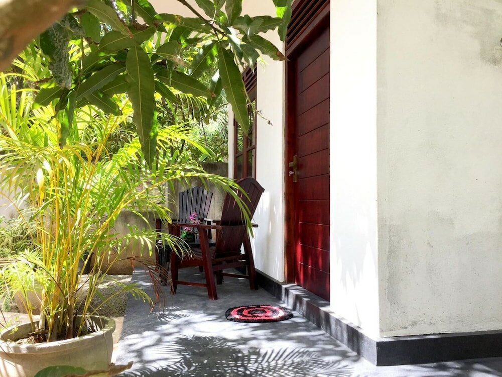 Фото Damith Tourist Inn