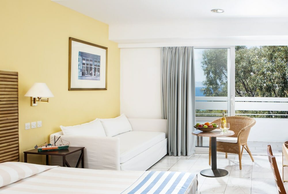 Фото Dionysos Hotel