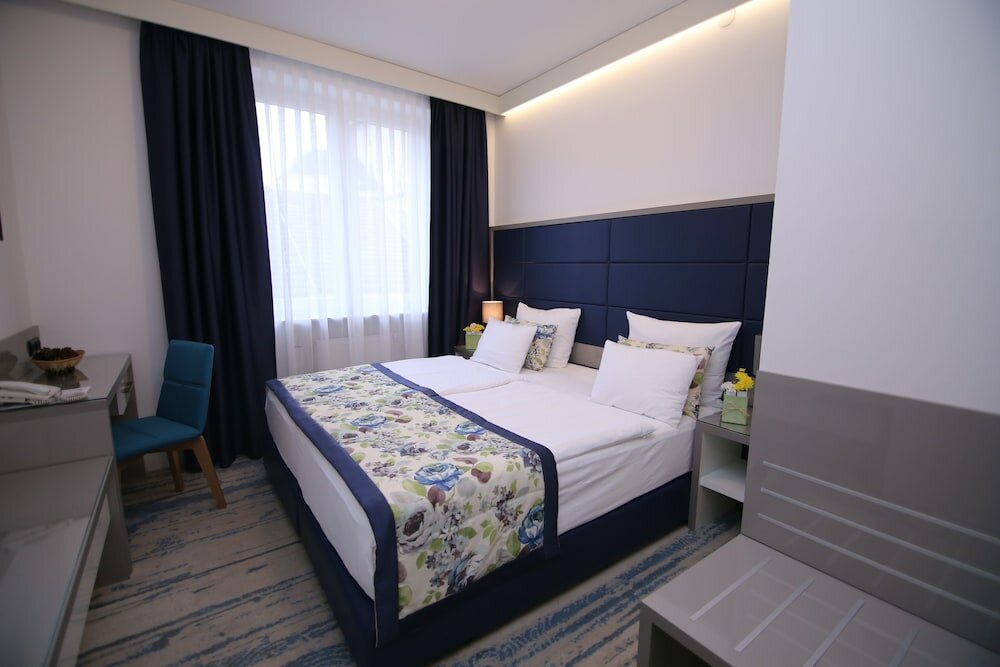 Фото Hotel Old Town