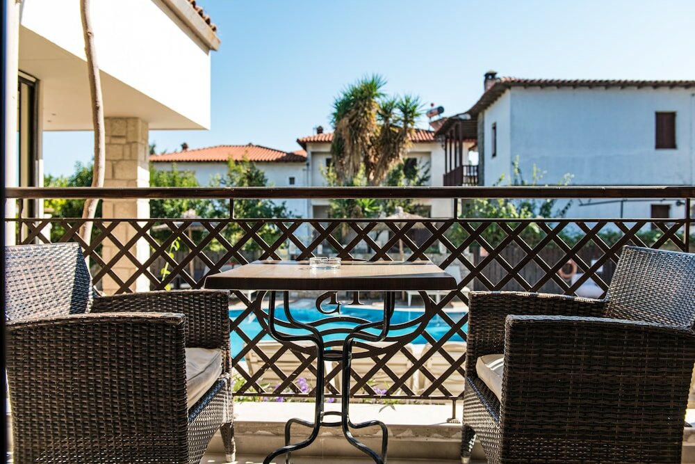 Фото Stamos Hotel