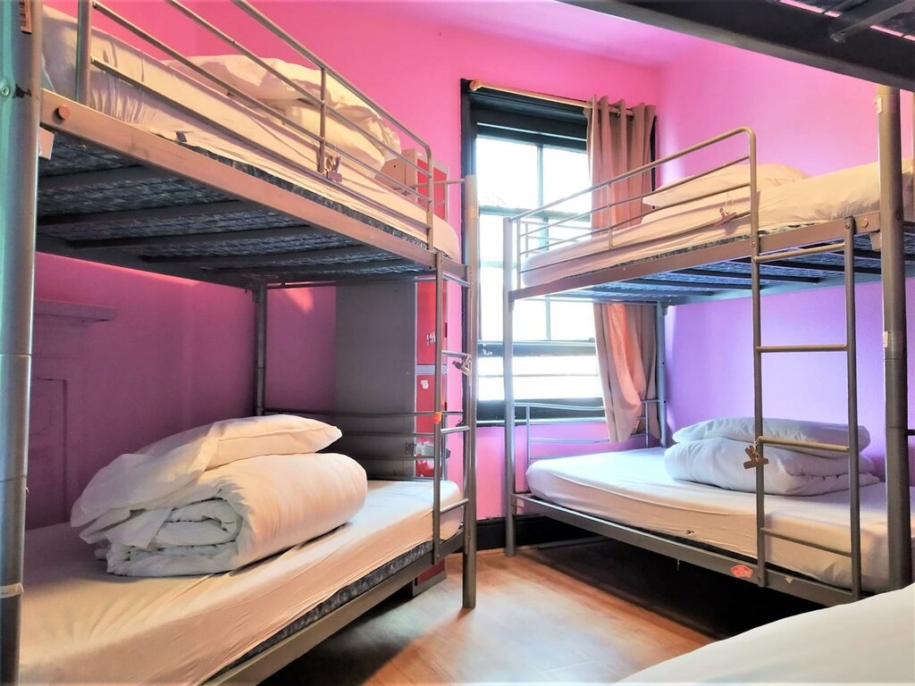 Hotel Phoenix Hostel, London, photo