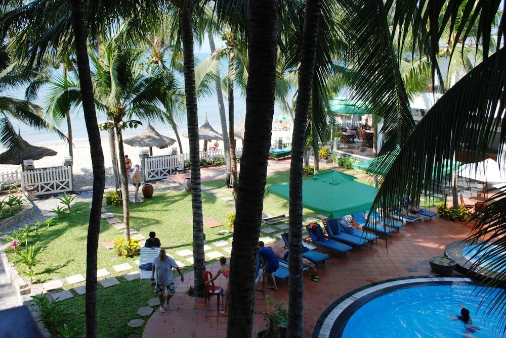 Фото Canary Beach Resort