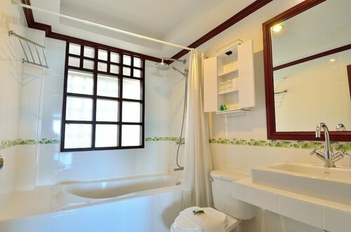 Гостиница First Bungalow Beach Resort в Самуи