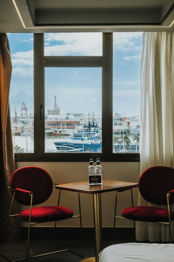 Фото Poem Suites