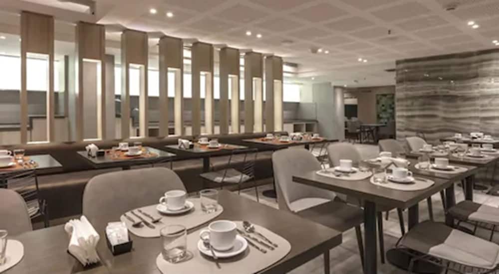 Фото Huinid Obelisco Hotel