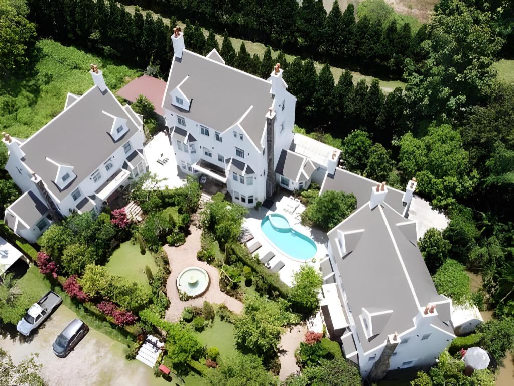 Фото Hillsborough The English Country House