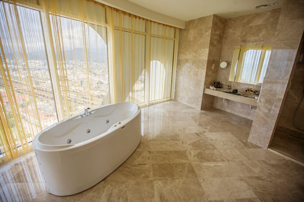 Фото Jrw Welmond Hotel & Casino