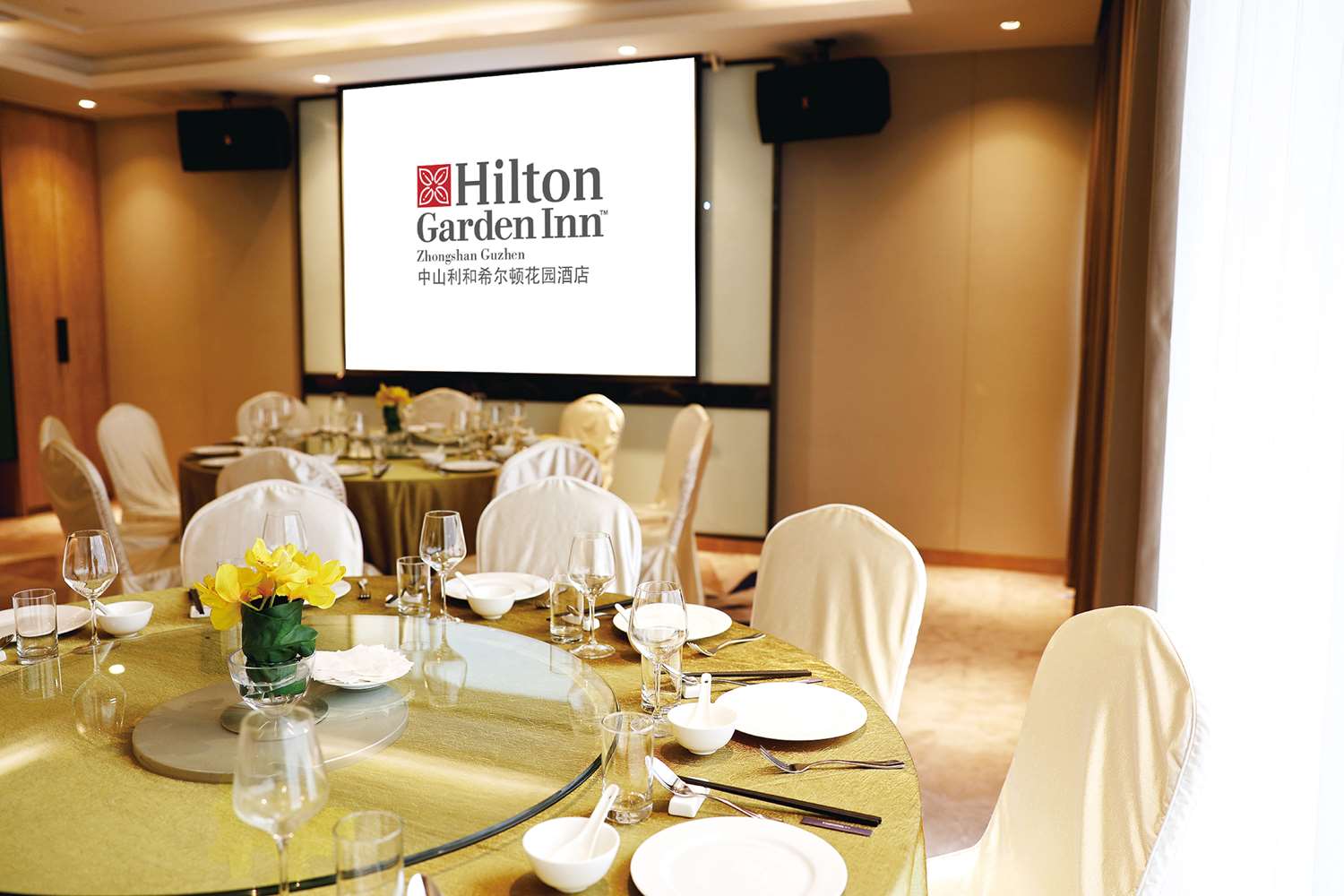 Фото Hilton Garden Inn Zhongshan Guzhen