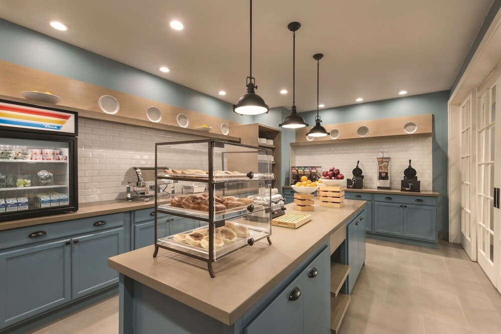 Фото Country Inn & Suites by Radisson, Oklahoma City-Bricktown, Ok