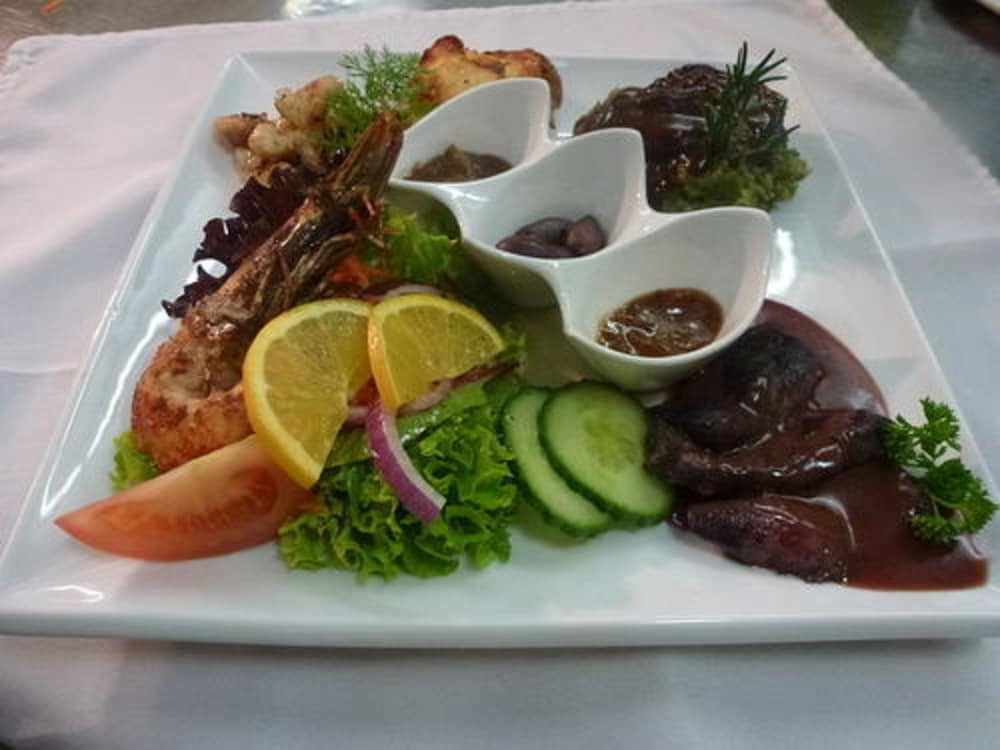 Фото The Grampians Motel & The Views Restaurant