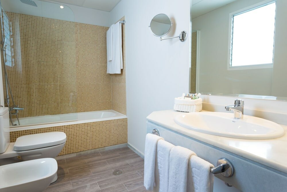 Фото Urban Dream Granada Hotel