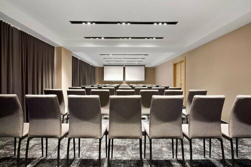 Гостиница Ramada by Wyndham Targu Jiu в Тыргу Жиу