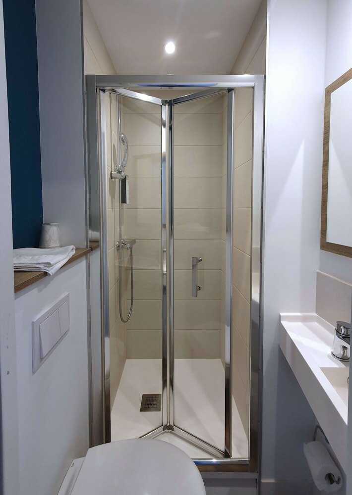 Фото Kyriad Direct Toulon Ouest La Seyne Sur Mer 