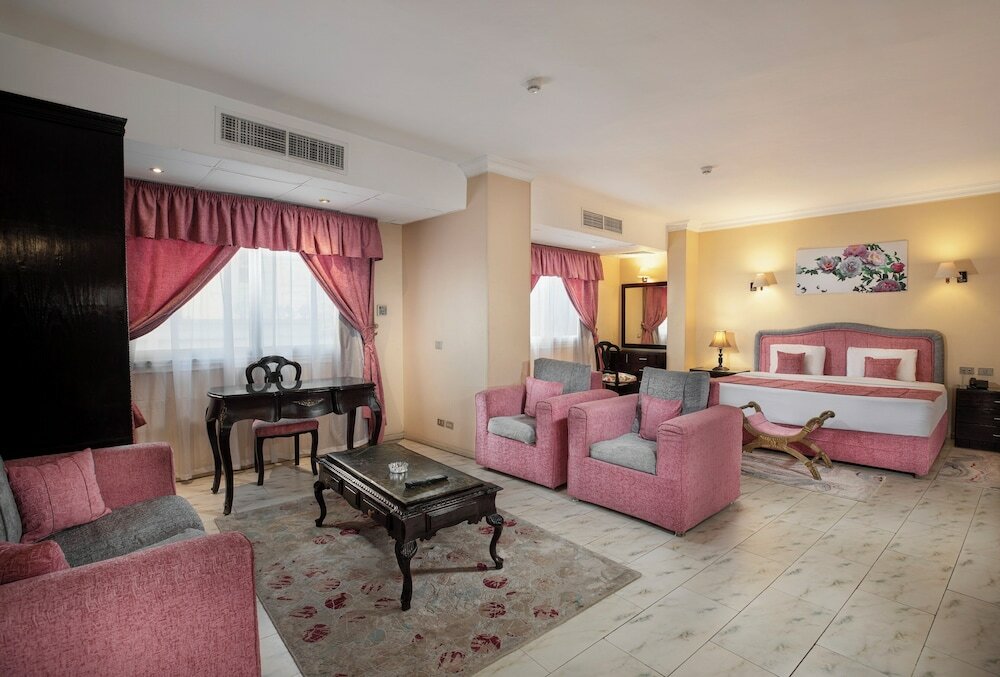 Фото Holidays Express Hotel