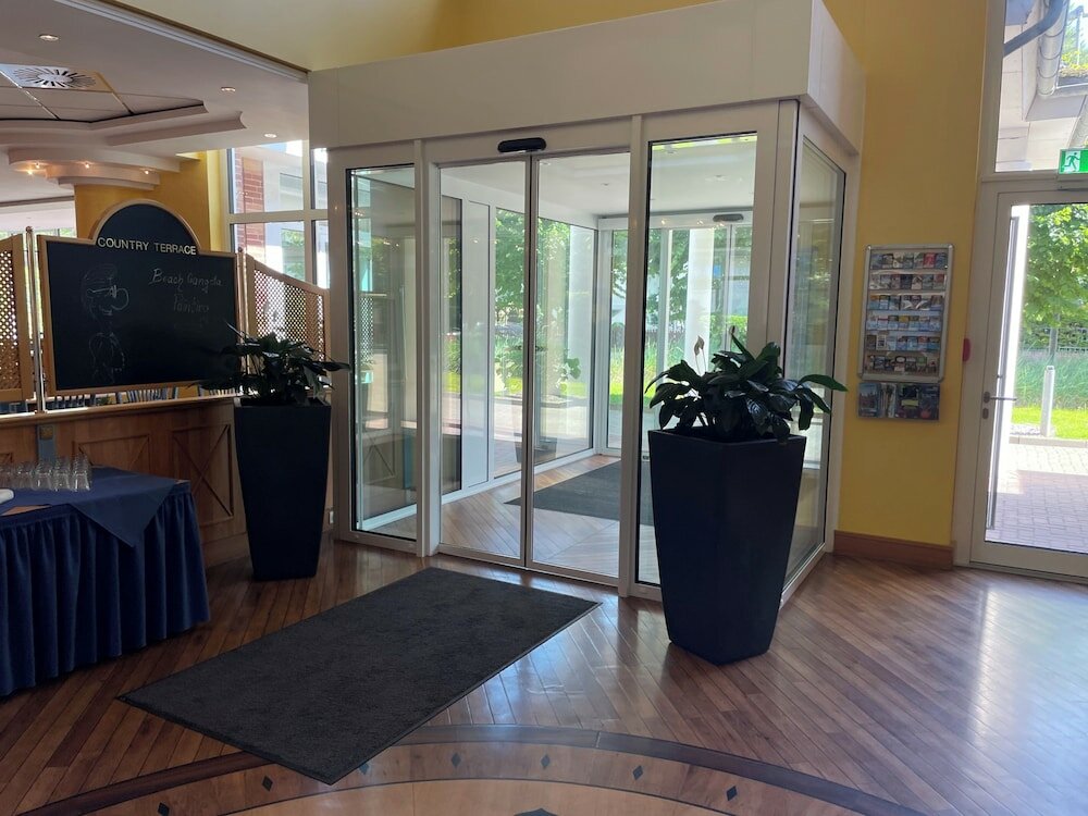 Фото Country Hotel Timmendorfer Strand