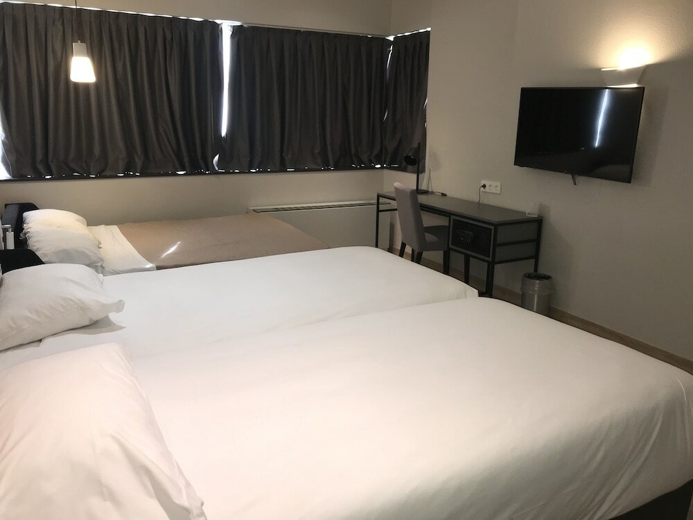 Фото Ramada by Wyndham Madrid Tres Cantos