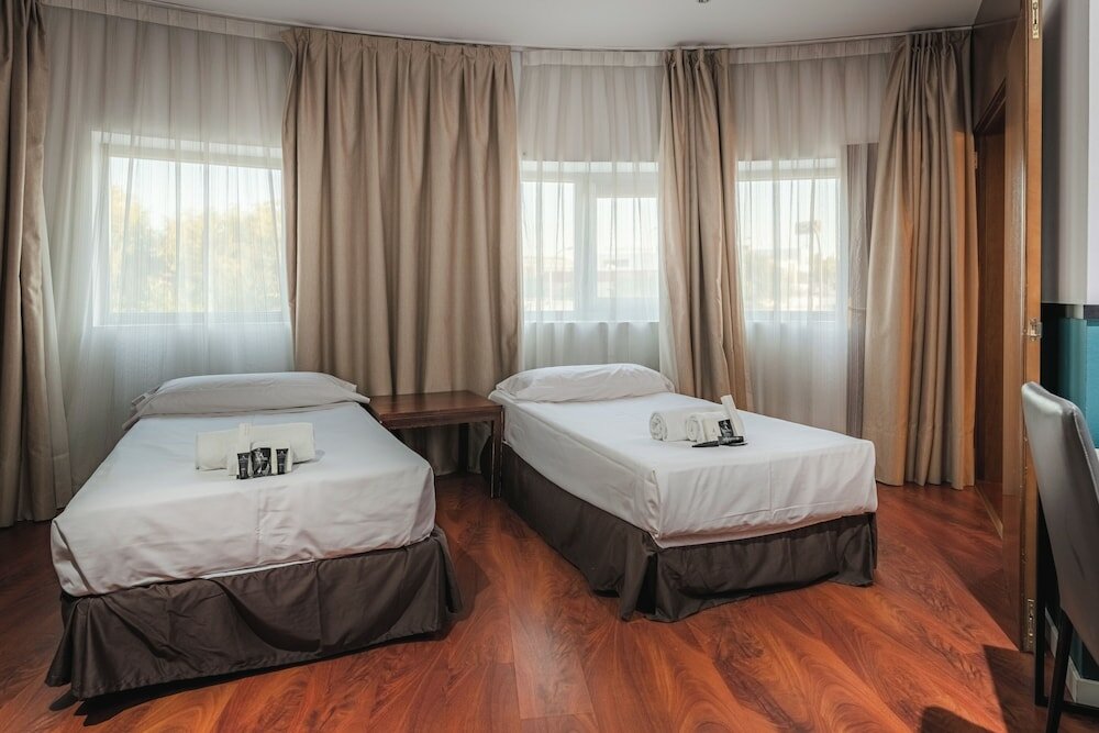 Фото Amura Alcobendas Hotel