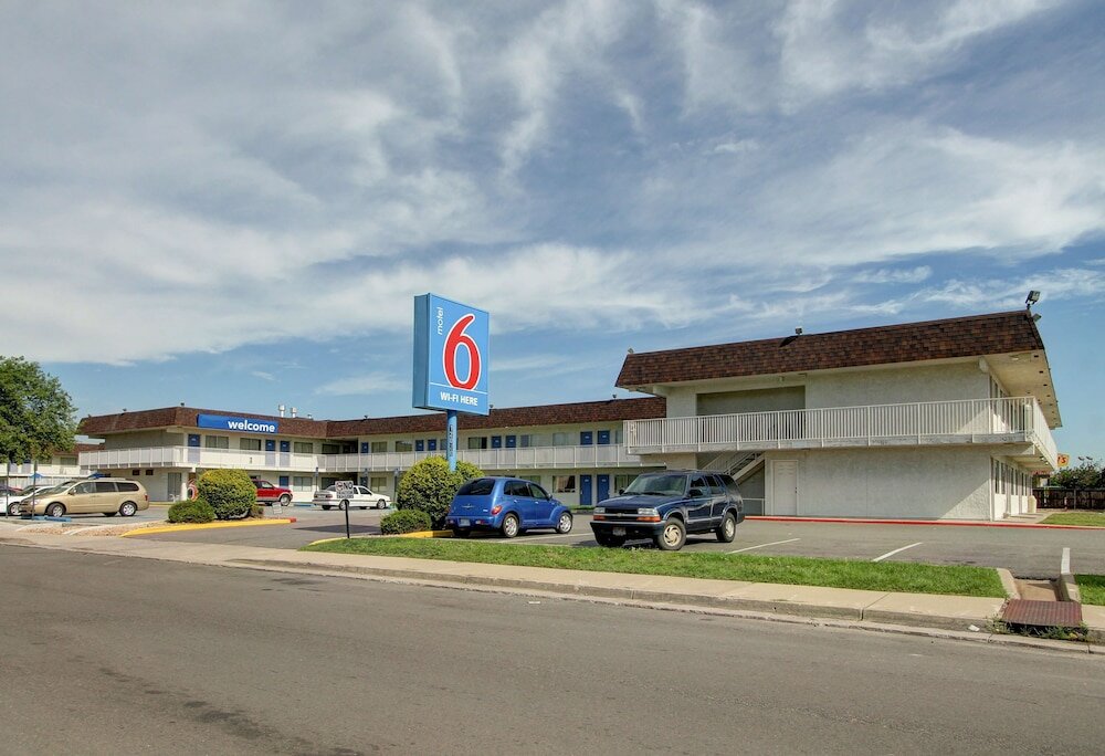 Фото Motel 6 Denver, Co - Airport