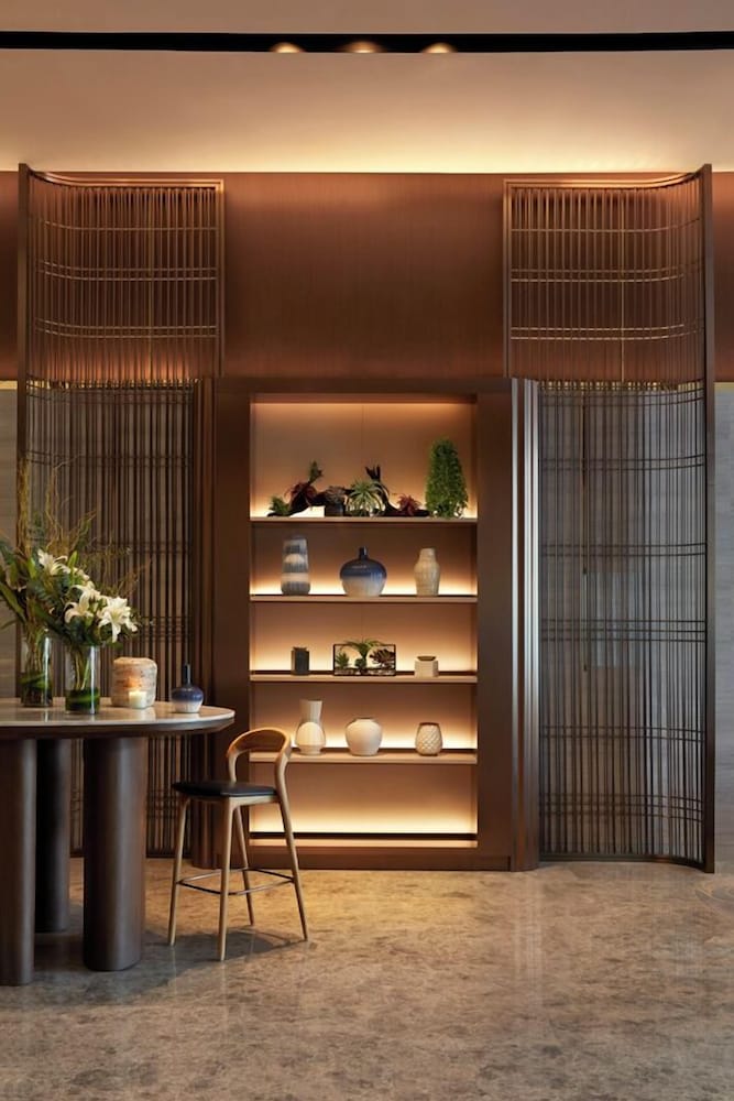 Фото Momentus Hotel Alexandra