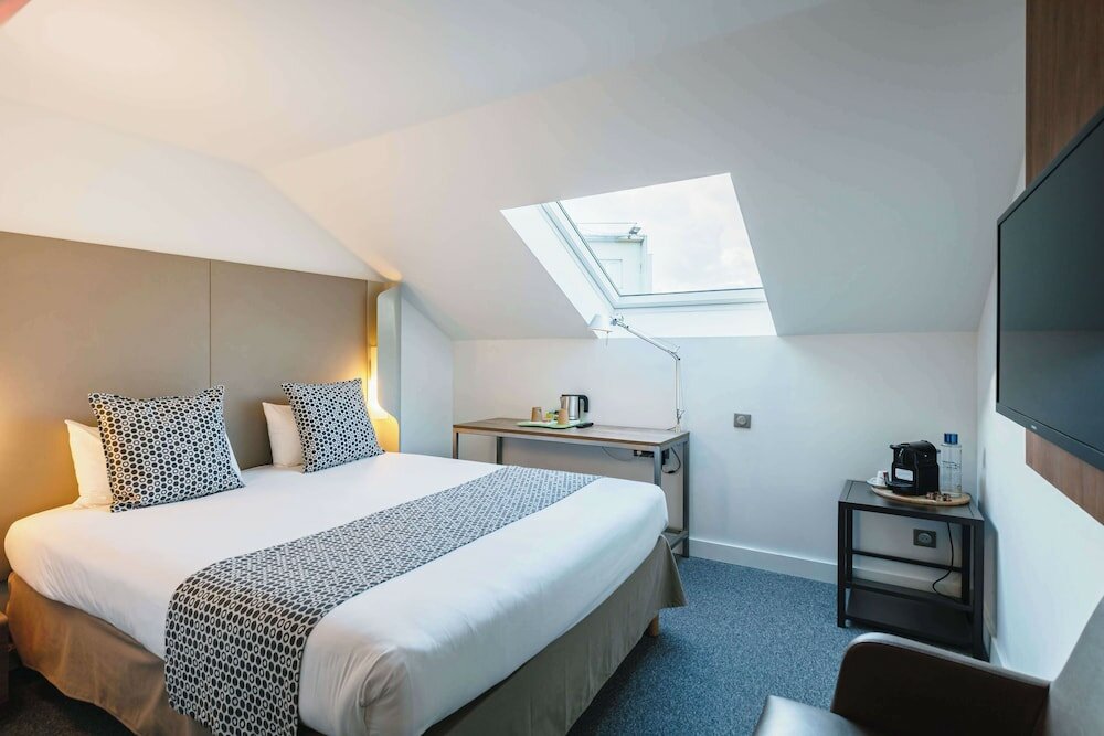 Фото Hotel Campanile Lyon Est Bron Eurexpo