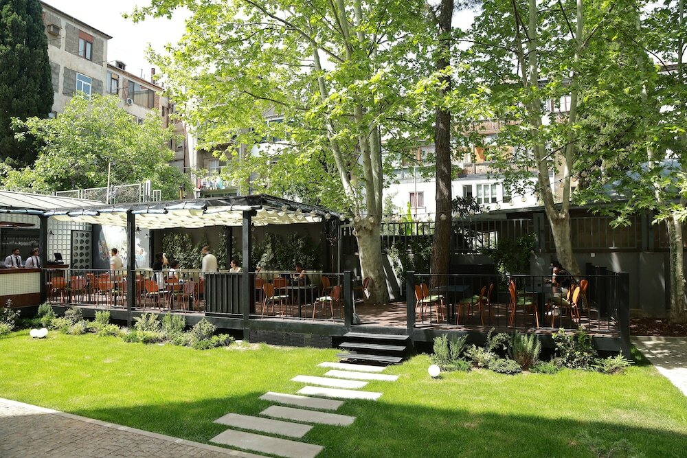 Фото отеля 2