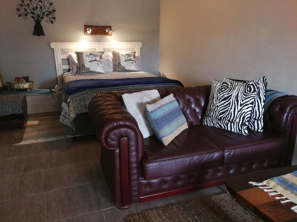 Фото Meerkat Manor