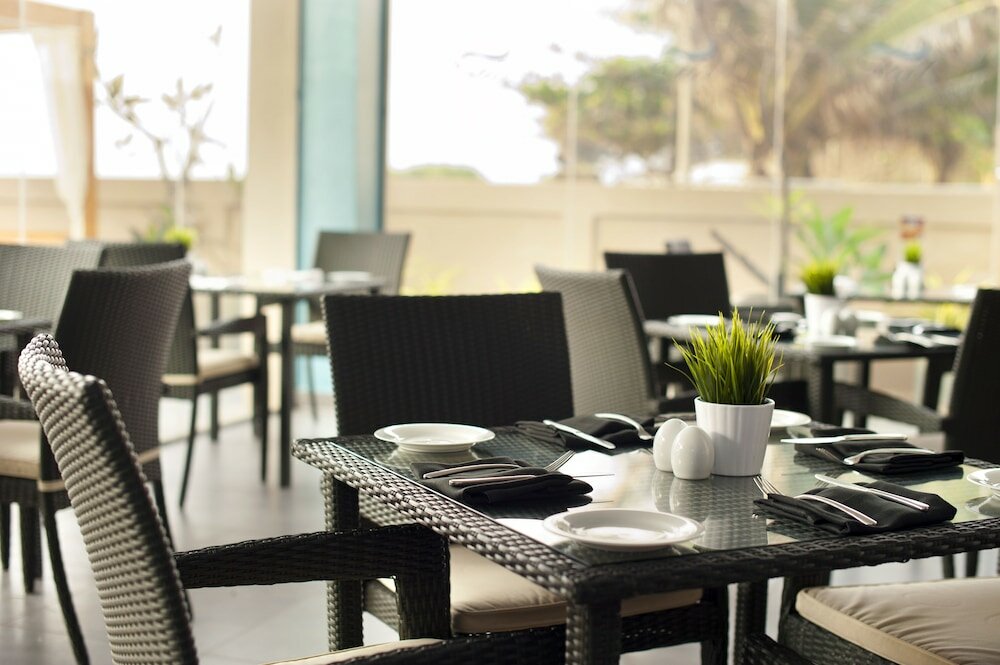 Фото The Beach Apartments