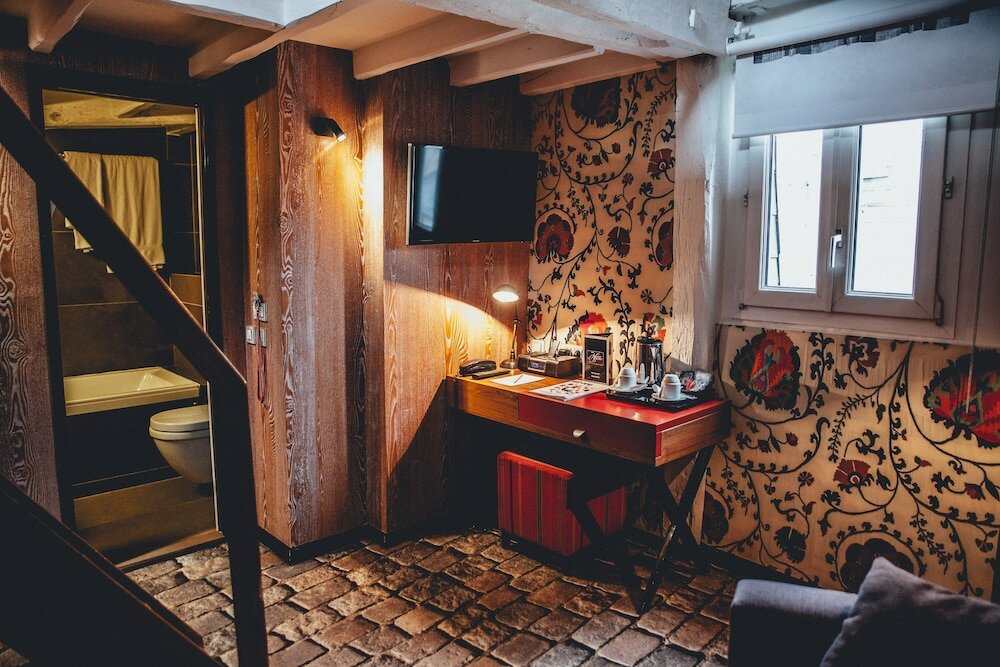 Фото Hotel Notre Dame Saint-Michel