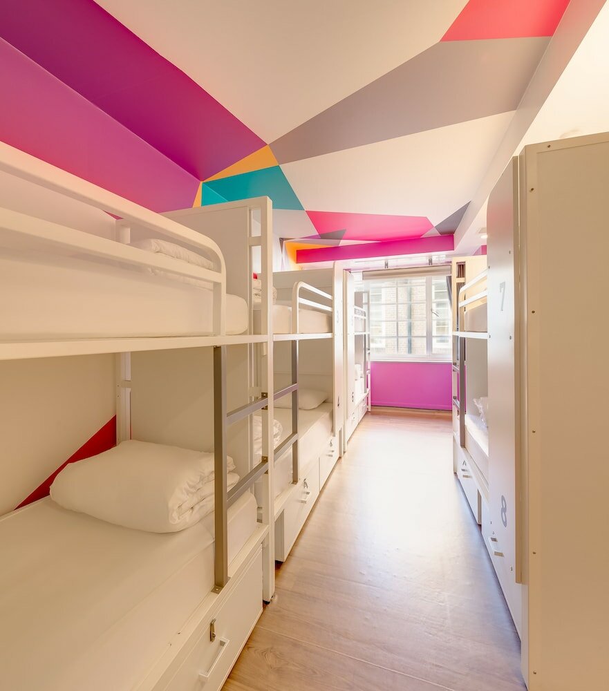 Фото Generator London